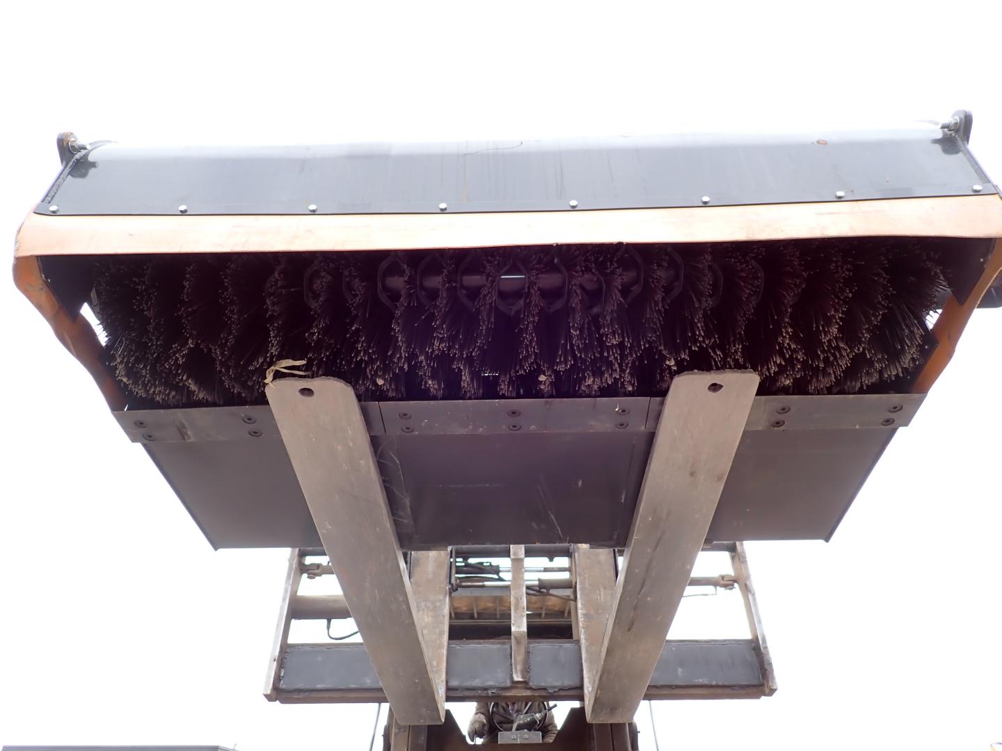 ./imagenes/INVOICE/2019/16314/BARREDORA WOLVERINE  PARA MINICARGADOR (13).JPG